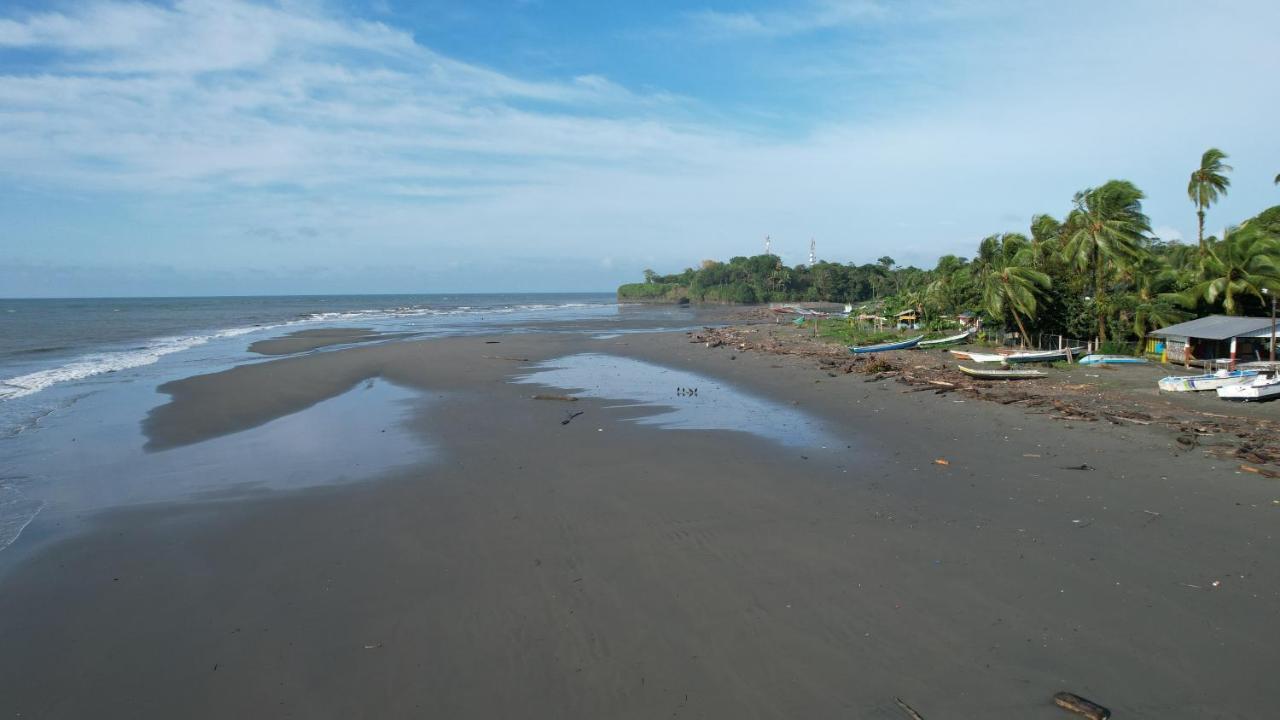 Acuarios Hostal Playa Ladrilleros 外观 照片