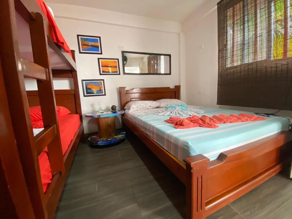 Acuarios Hostal Playa Ladrilleros 外观 照片