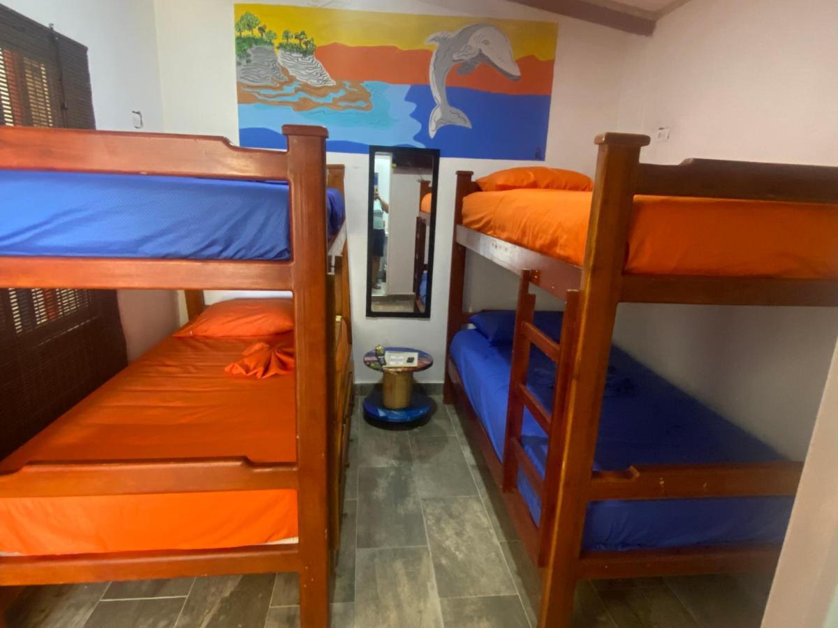 Acuarios Hostal Playa Ladrilleros 外观 照片