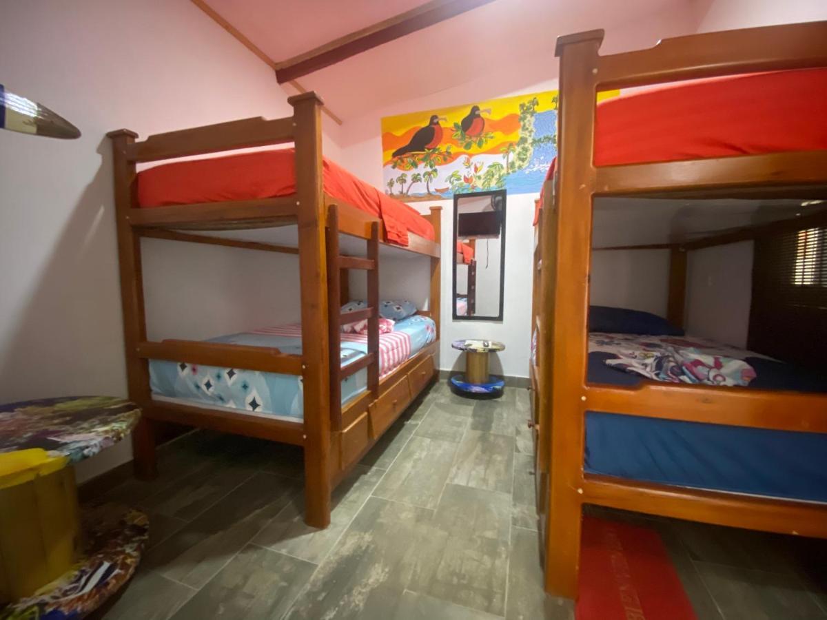 Acuarios Hostal Playa Ladrilleros 外观 照片
