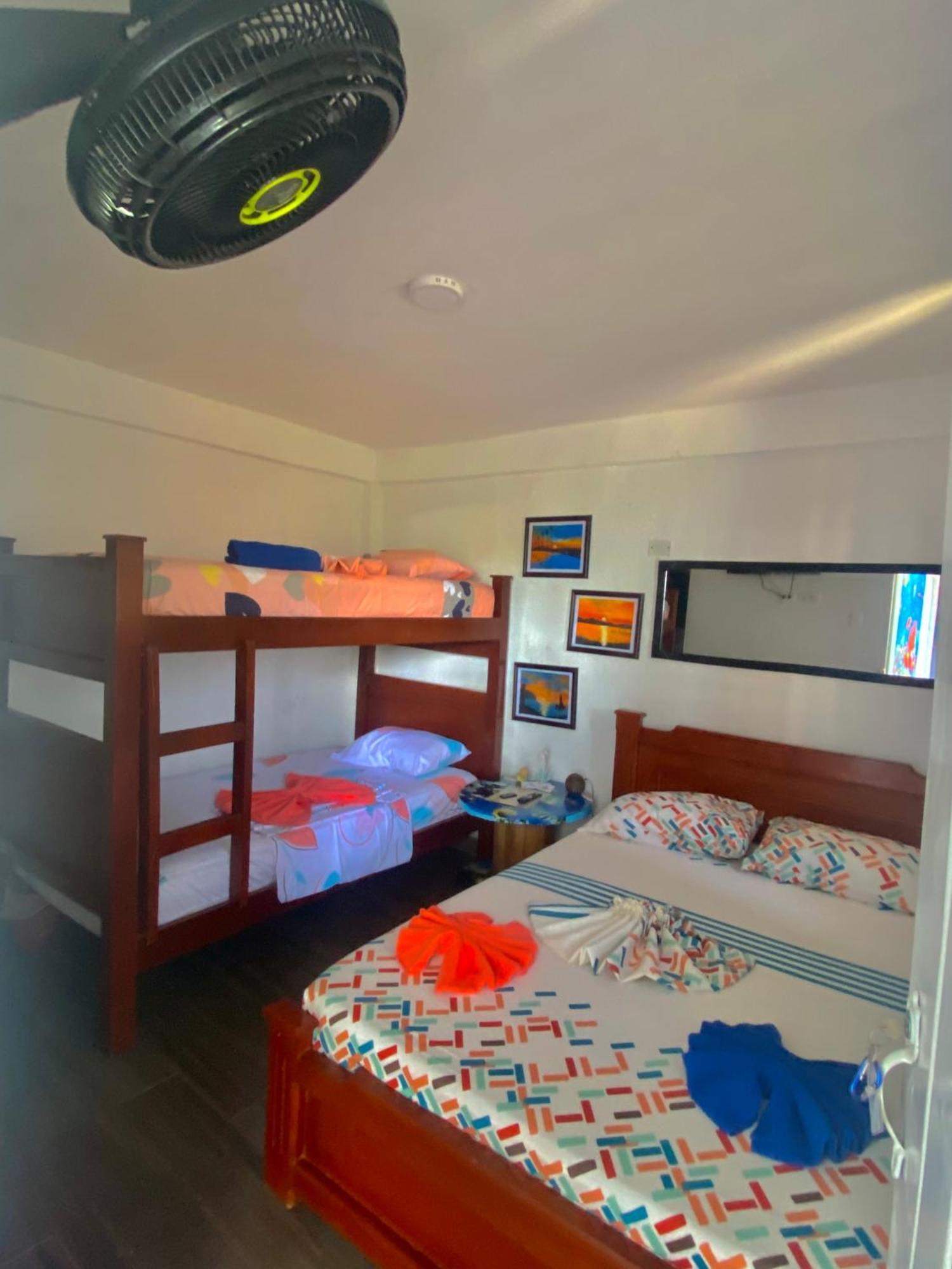 Acuarios Hostal Playa Ladrilleros 外观 照片